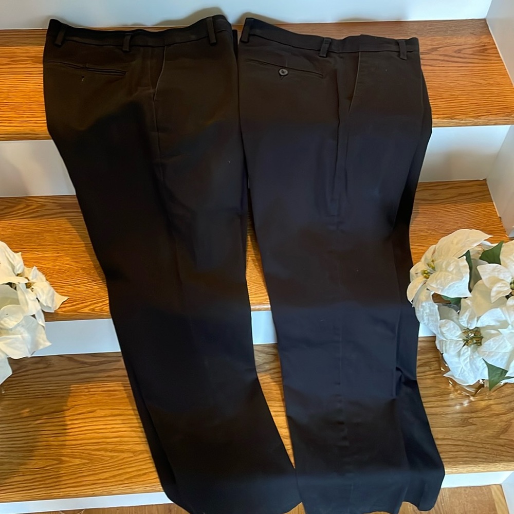 BOGO Dockers Men’s 30x32. 1 Athletic Fit, 1 Slim Tapered. Both Flat Front.